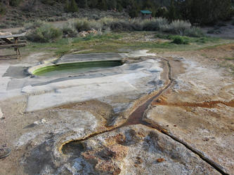 Source flowing to upper pool near parking (travertine)